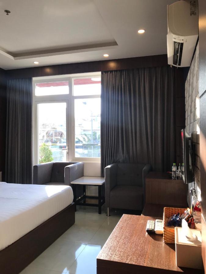 Quoc Thanh Hotel Long Khanh Экстерьер фото