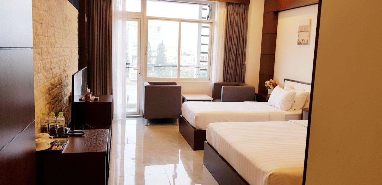 Quoc Thanh Hotel Long Khanh Экстерьер фото