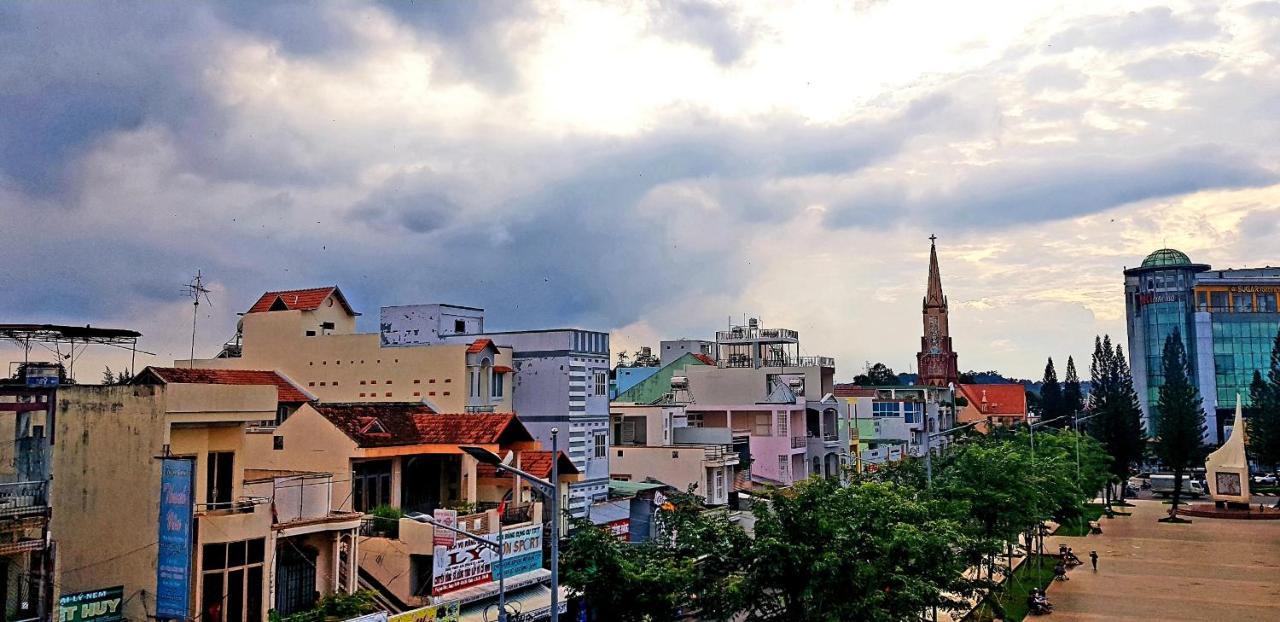 Quoc Thanh Hotel Long Khanh Экстерьер фото