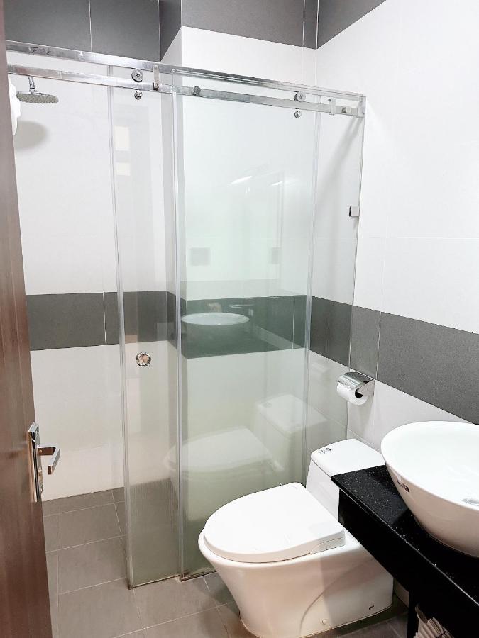 Quoc Thanh Hotel Long Khanh Экстерьер фото